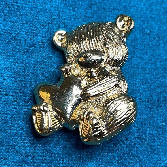 Franklin Mint 1979 Gold tone Teddy brooch pin - Picture 1 of 5